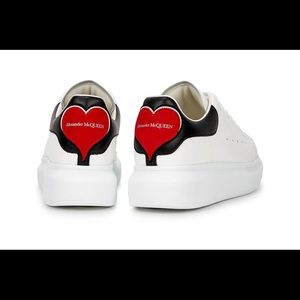 ALEXANDER MCQUEEN
White and black classic heart sneakers size 36